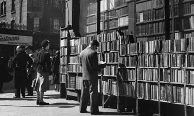 Bookstore1952Outside.jpg