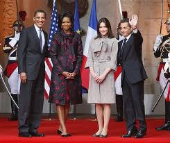 SarkozyOnTiptoes.jpeg