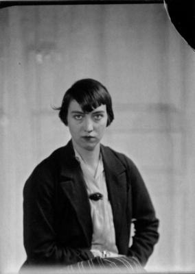 Berenice Abbott: Paris Portraits 1925-1930 - Miss Rosen